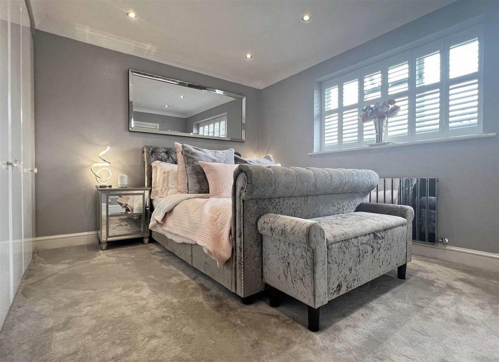 Bed 1.jpg