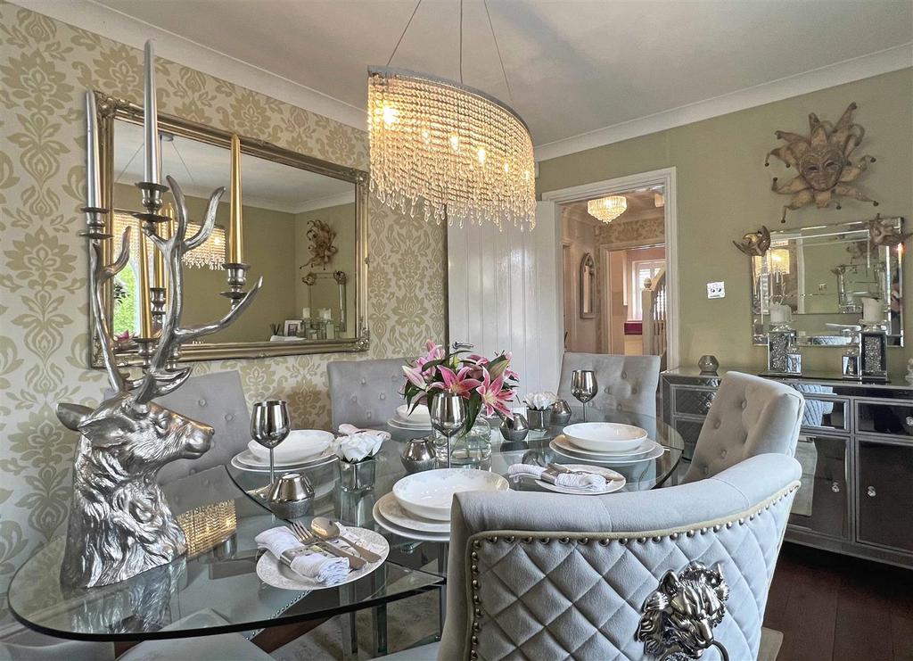 Dining Room e.jpg