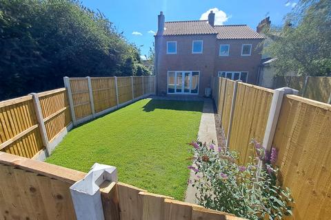 2 bedroom semi-detached house for sale, Front Street, Middleton On The Wolds, Driffield