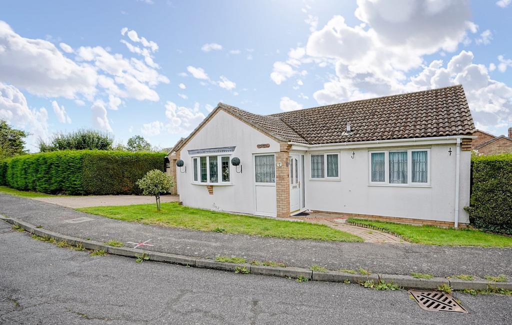 Church Close, Great Stukeley, Huntingdon, PE28 2 bed detached bungalow