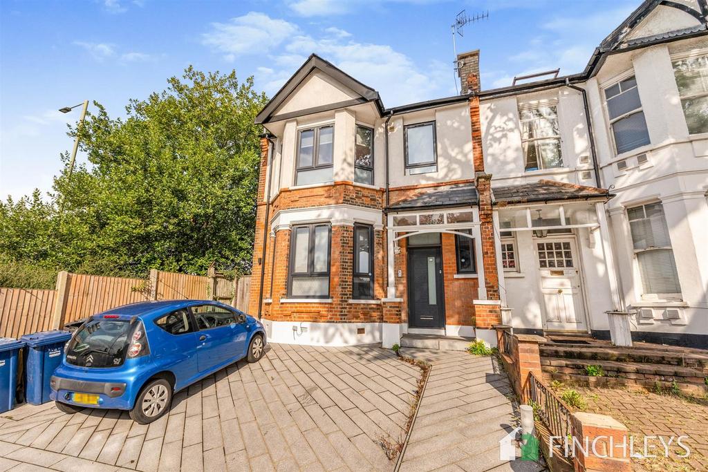 High Road, East Finchley, N2 2 bed apartment - £1,950 pcm (£450 pw)