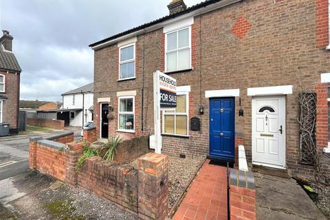 2 bedroom terraced house for sale, Cross Street North, Dunstable, Bedfordshire