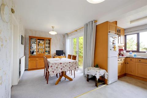 3 bedroom semi-detached house for sale, Shaftesbury Avenue, Sandiacre, Nottingham