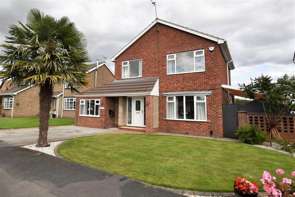 Roseacres, Hook, Goole 4 bed detached house for sale £375,000