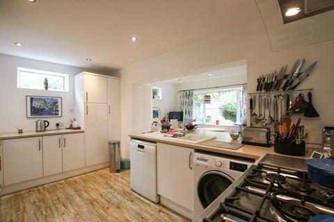 1 Bridges Close, Wokingham, RG41 3XL