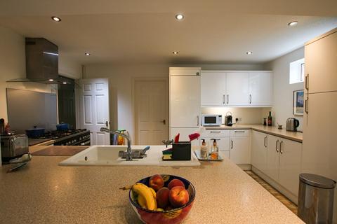 1 Bridges Close, Wokingham, RG41 3XL