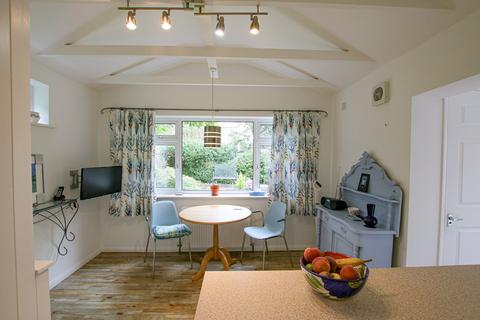 1 Bridges Close, Wokingham, RG41 3XL
