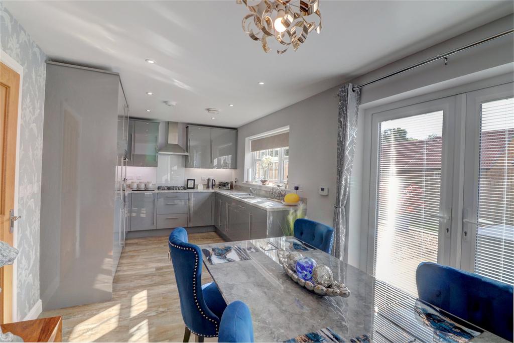 Barnsley Way, Shotley Bridge... 4 bed detached house £360,000