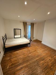 2 bedroom flat to rent, Caversham Road, London NW5