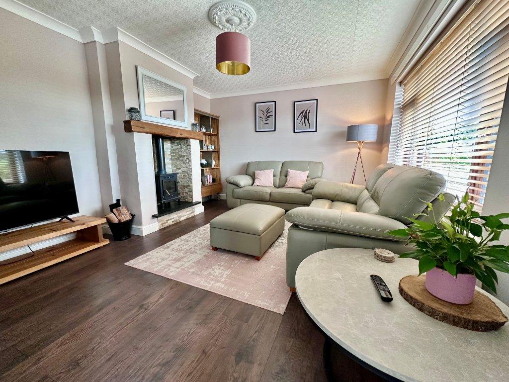 Eastwood Villas, Seamer, North Yorkshire 3 bed semidetached house for