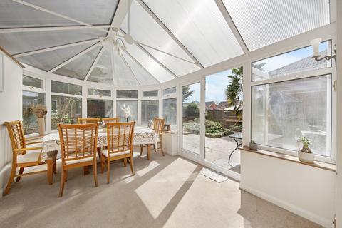 4 bedroom detached house for sale - Carmarthen Way, Rushden, NN10