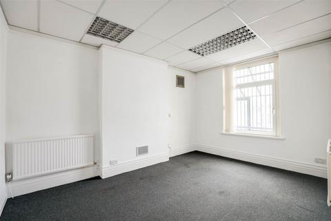 Property to rent, Park Road, Whitchurch, Cardiff
