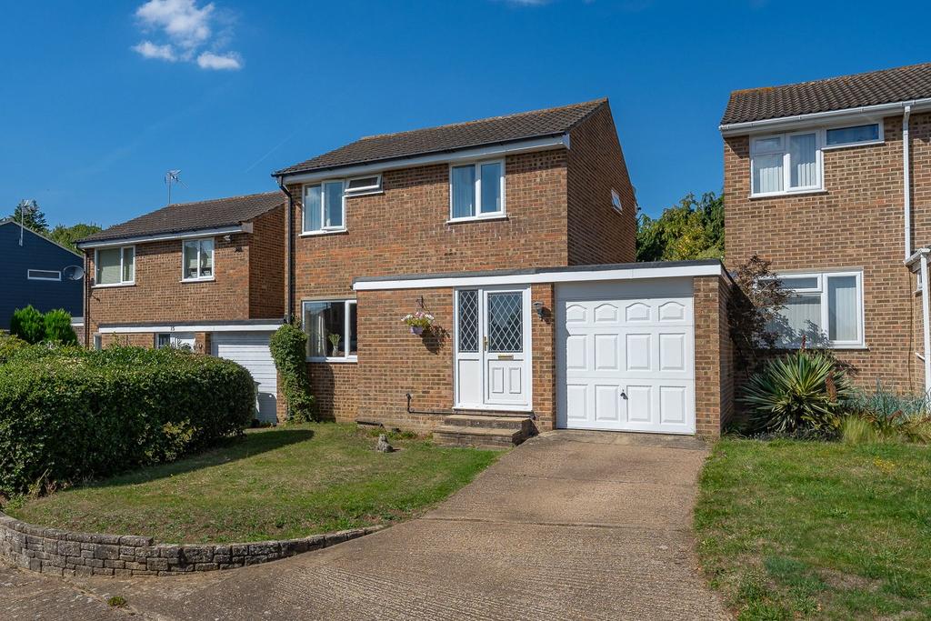 Bonnington Road, Vinters Park, Maidstone, ME14 3 bed link detached