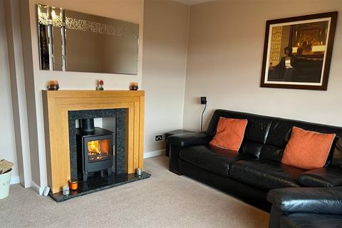 23 Arncliffe Rise, Oldham, OL4 2LZ