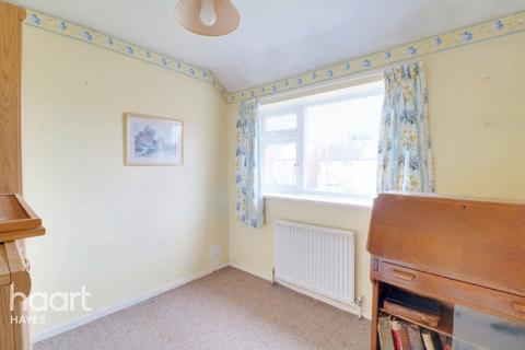 18 Marian Close, Hayes, UB4 9DA