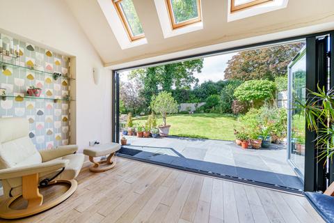 26 Walhatch Close, Forest Row, RH18 5GT