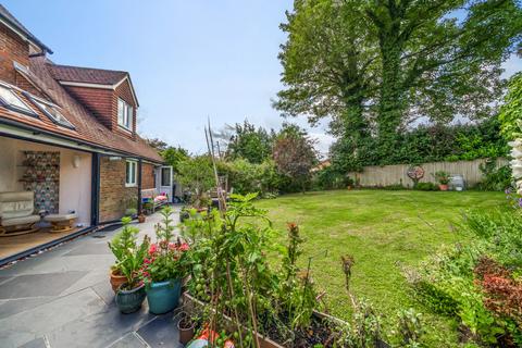 26 Walhatch Close, Forest Row, RH18 5GT