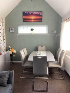 52 Cornish Way, Royton, Oldham, OL2 6JY