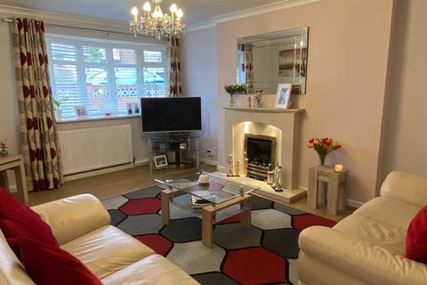 52 Cornish Way, Royton, Oldham, OL2 6JY