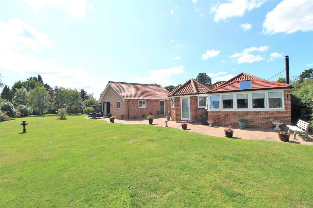 The Waldens, Lexden Road, West Bergholt, Colchester, CO6 3 bed bungalow