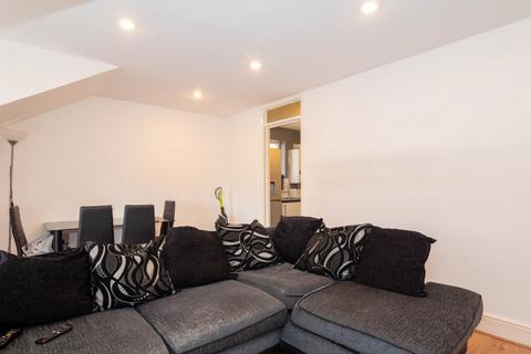 2 bedroom flat for sale, Radley Court, Selhurst Road, South Norwood, SE25