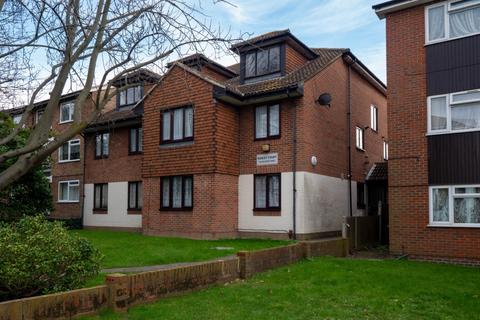 2 bedroom flat for sale, Radley Court, Selhurst Road, South Norwood, SE25