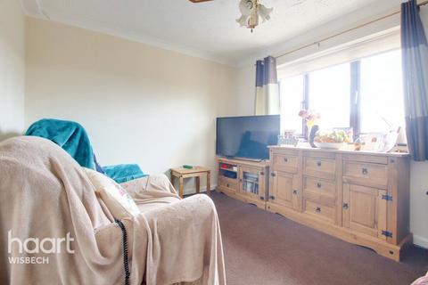 2 bedroom apartment for sale, Chapelgate Court, St Pauls Close, Wisbech