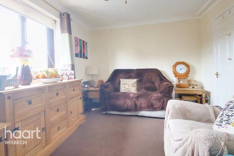 2 bedroom apartment for sale, Chapelgate Court, St Pauls Close, Wisbech