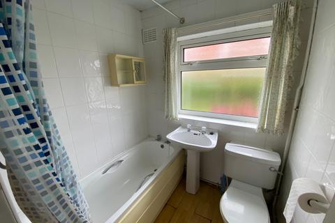 13 Caernarvon Road, Wrexham, LL12 7TT