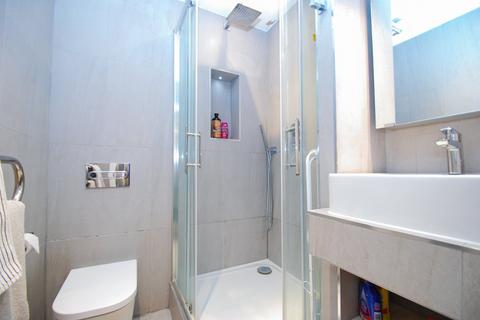 Flat 17, Lincoln House Brookfield Road, Wooburn Green, High Wycombe, HP10 0QA