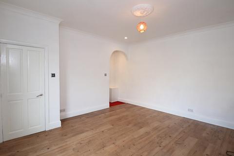 1 bedroom house to rent, Burton Street, Farsley, Pudsey, West Yorkshire, UK, LS28