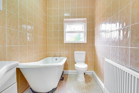 156 Feeches Road, Southend-on-sea, SS2 6TF