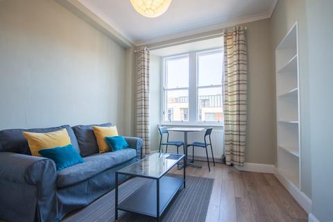 1 bedroom flat to rent, 0936LT – St Leonards Street, Edinburgh, EH8 9RB