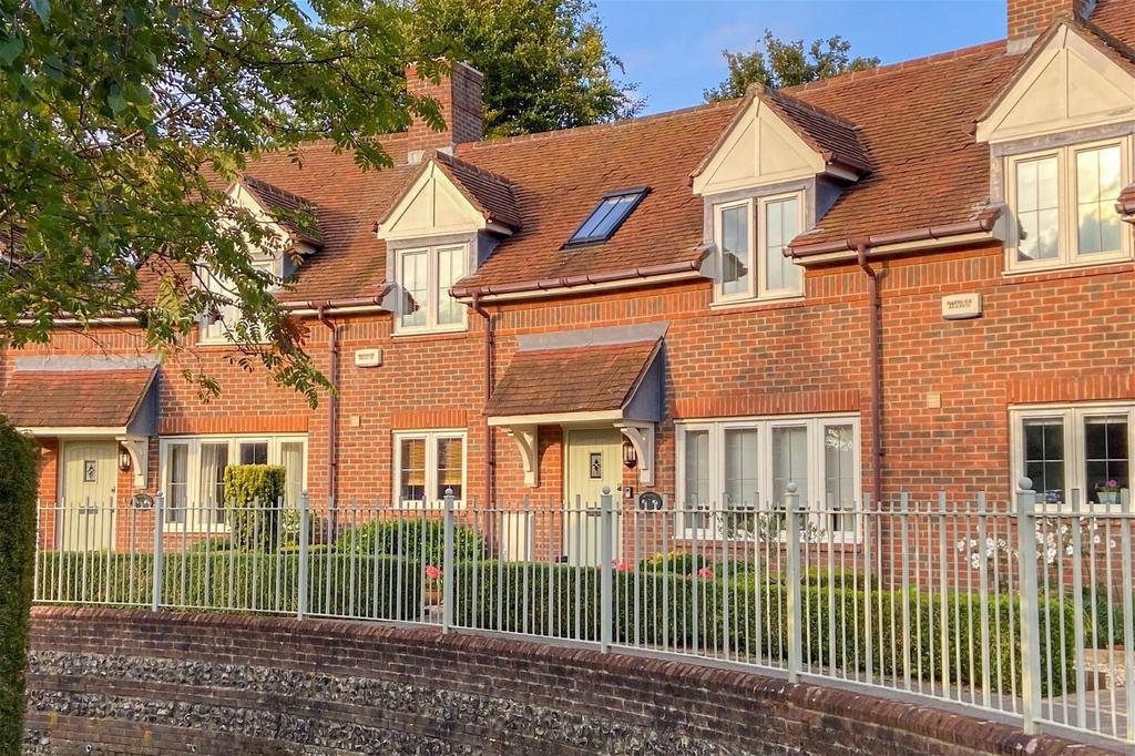 Orchard Dean, The Dean, Alresford 3 bed terraced house for sale £625,000