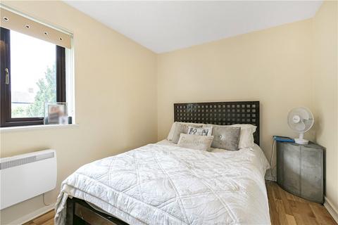 31 Stirling Close, London, SW16 5HH