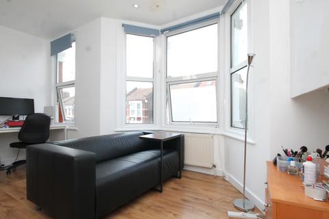 Raleigh Road, Harringey, N8
