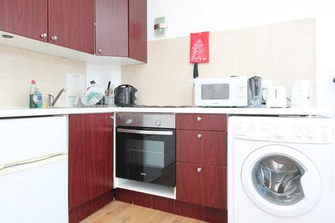 1 bedroom flat to rent, Raleigh Road, Harringey, N8