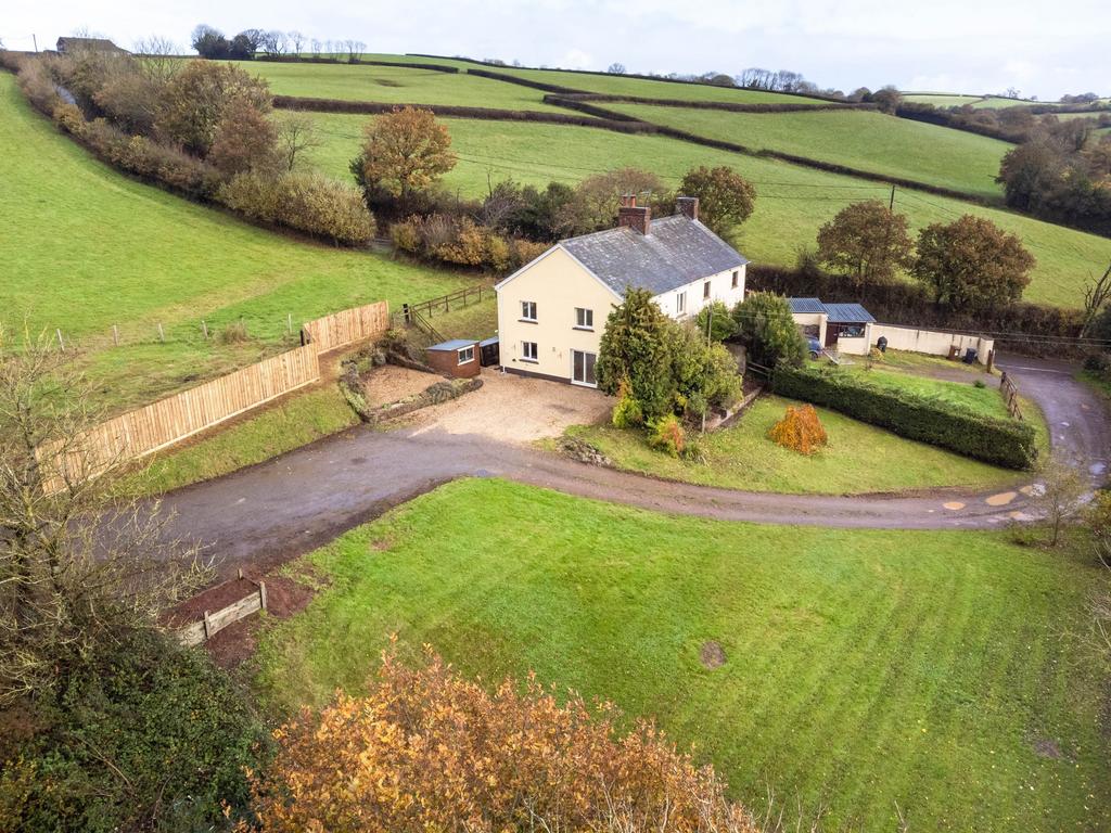 Cheriton Fitzpaine, Crediton, EX17 3 bed semidetached house to rent