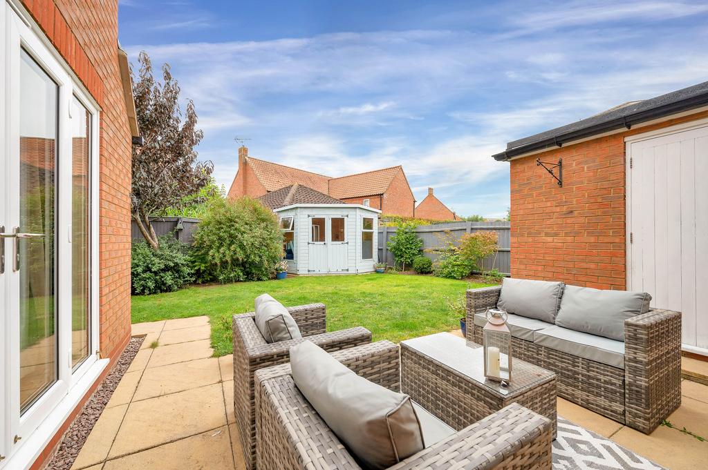 Cross Lane, Bourne, PE10 4 bed detached house for sale £335,000