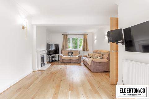 2 bedroom apartment for sale, Clandon Gardens, London N3
