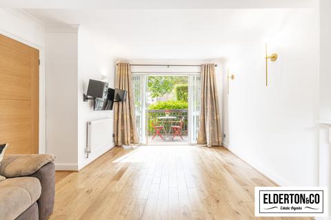 2 bedroom apartment for sale, Clandon Gardens, London N3