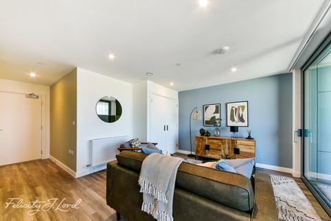 2 bedroom apartment for sale - Three Waters, Bow Creek, Gillender Street, London, E3