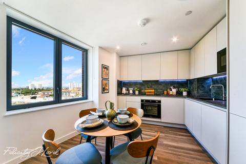 2 bedroom apartment for sale, Three Waters, Bow Creek, Gillender Street, London, E3