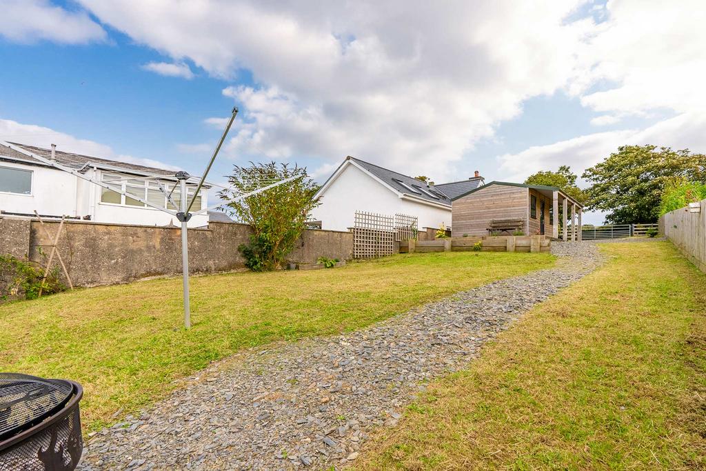 Falls Cottage, Glen Rushen Road, Glen Maye 3 bed end of terrace house