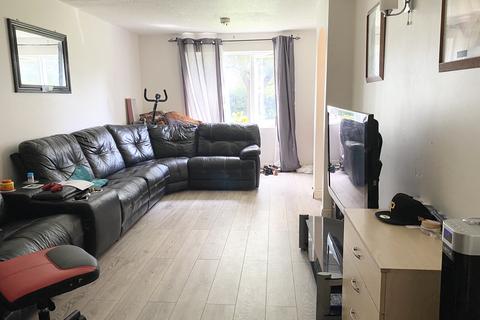 2 bedroom flat for sale, Maltby Drive, EN1