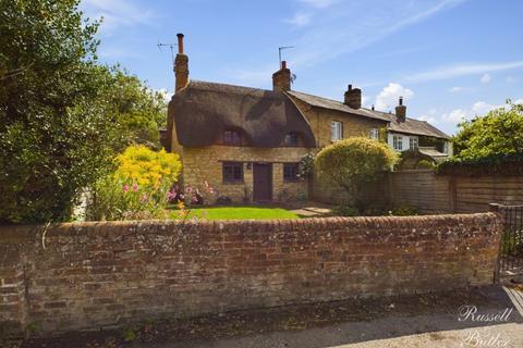 2 bedroom cottage for sale, Chapel Lane, Thornborough