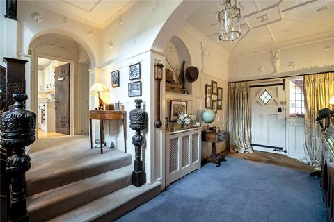 4 bedroom detached house for sale - Commonwood, Kings Langley, Hertfordshire, WD4