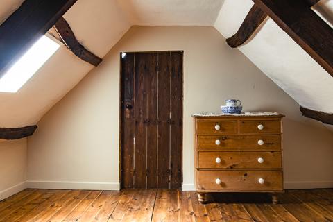 1 bedroom detached house for sale, Gorllan, Eglwyswrw, Pembrokeshire