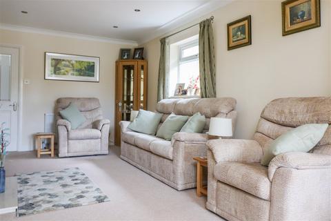6 Elm Road, Alresford, SO24 9JX