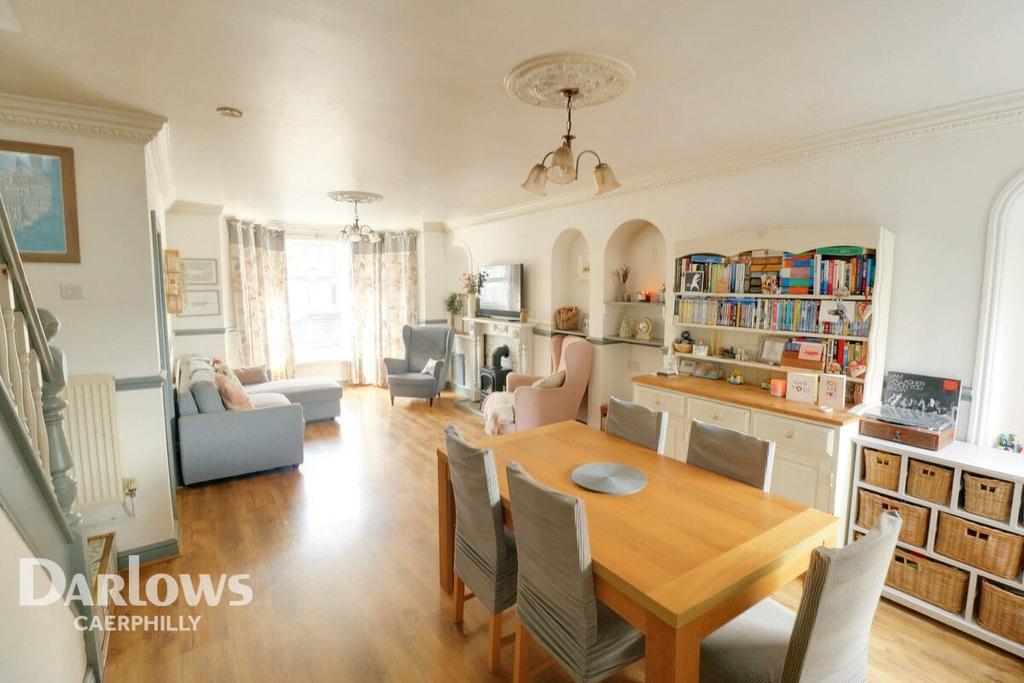 De Winton Terrace, Caerphilly 3 bed terraced house for sale £170,000